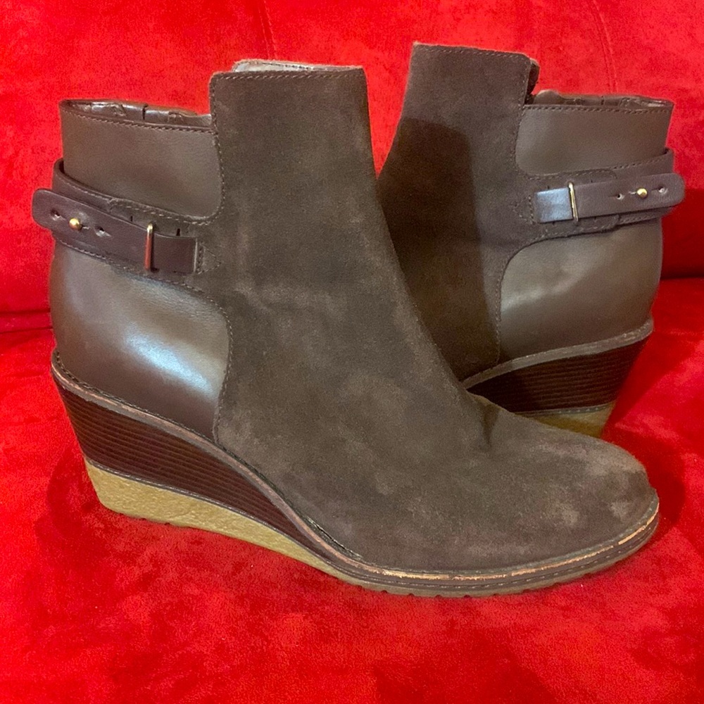 Cole Haan Nike Air Womens Brown Suede Wedge Boot Size 9B